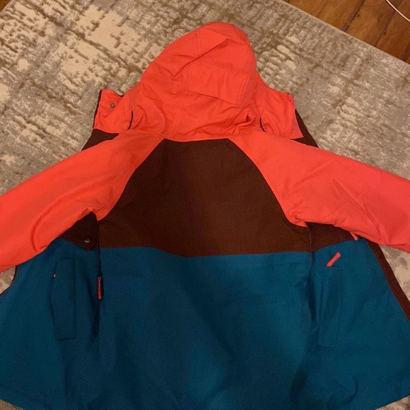 Nikita snowboarding jacket - Picture 5 of 5